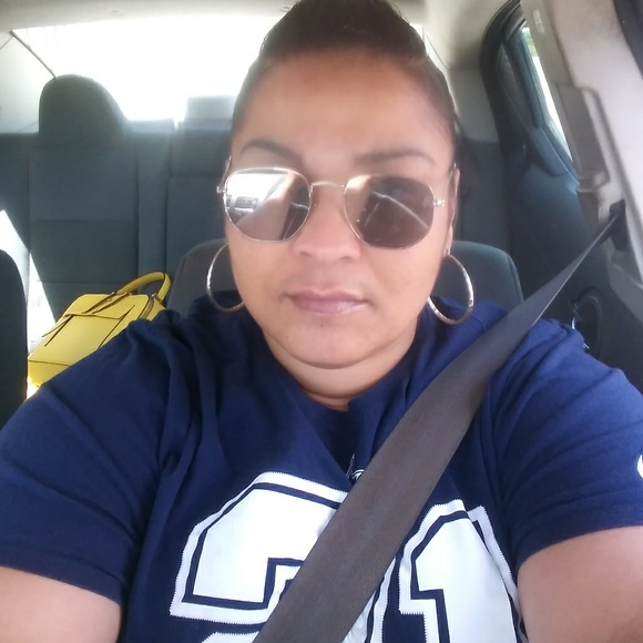 Meet your Posher, Martha - Picture 2 of 10